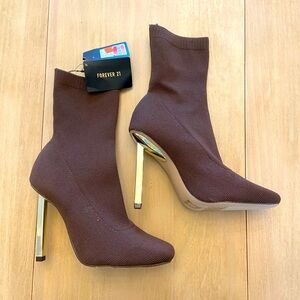Forever 21 Brown Heeled Boots Sleek Design